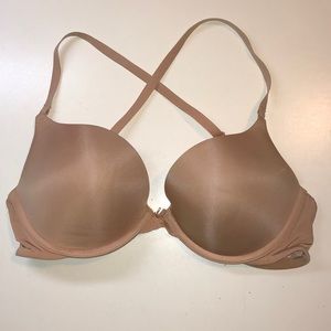 32D lightly padded bra.